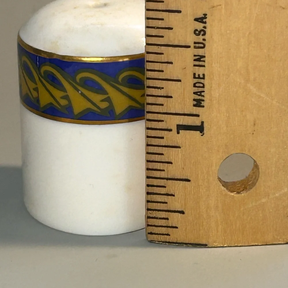 Lot of 4 Royal Doulton Pepper Mini‎ Shakers Set England Bone China w/ Stoppers